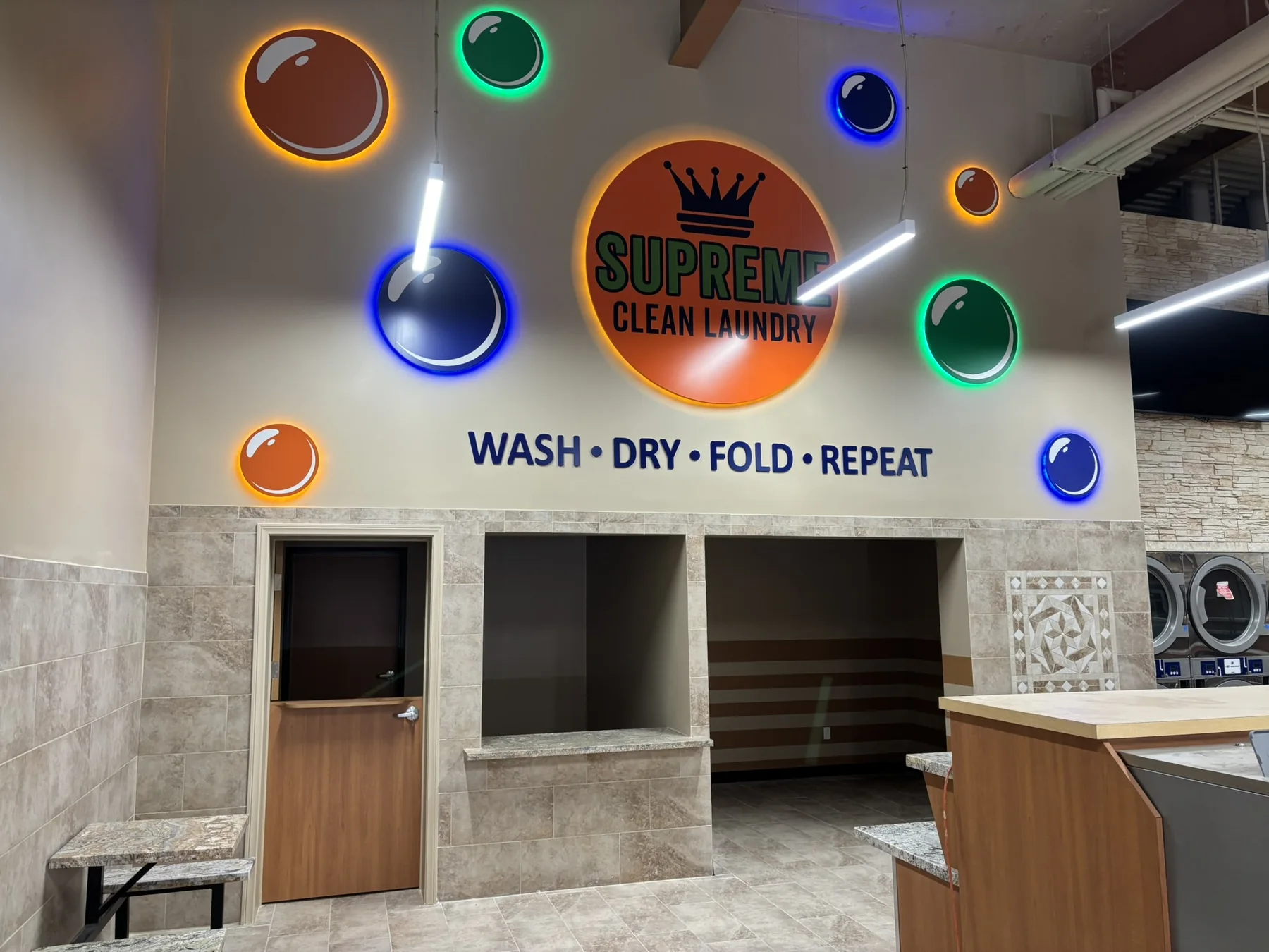 Long Beach laundromat Ã¢â‚¬â€ completed interior view — image 11