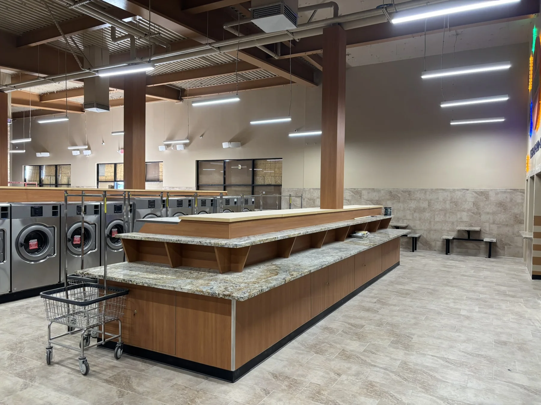 Long Beach laundromat Ã¢â‚¬â€ completed interior view — image 14