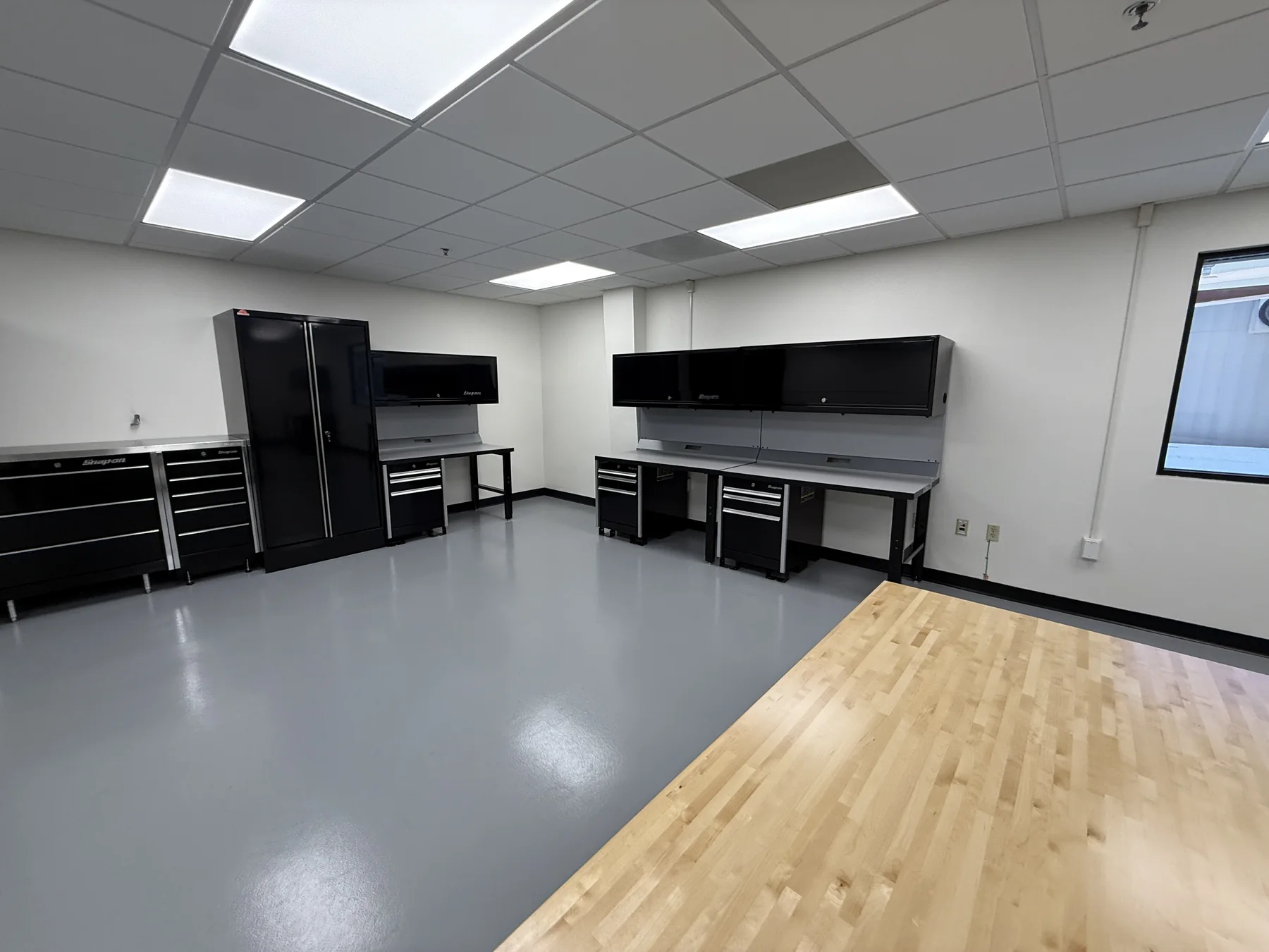 SnapOn Tool-Storage Installation project photograph — image 52