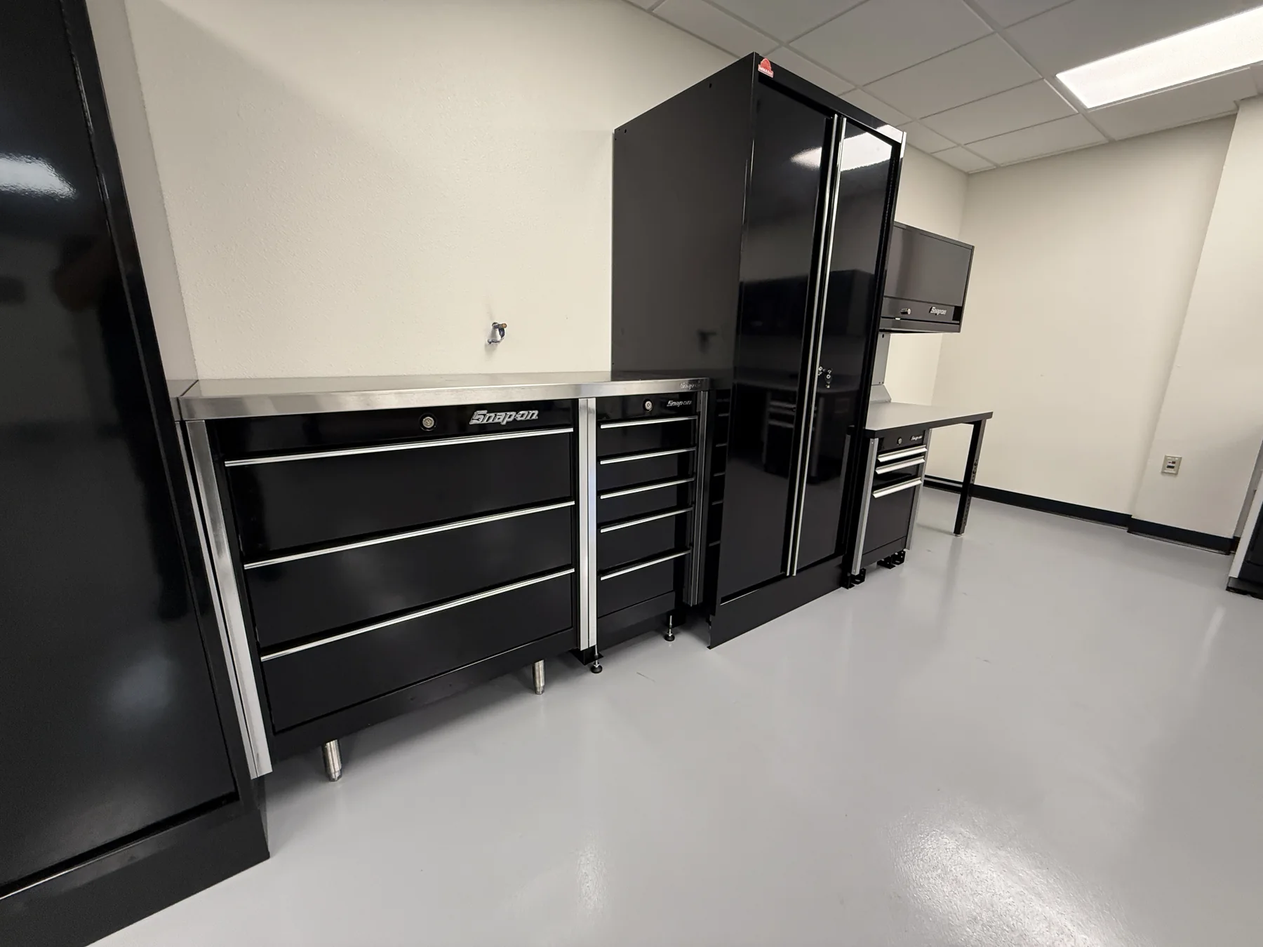 SnapOn Tool-Storage Installation project photograph — image 54