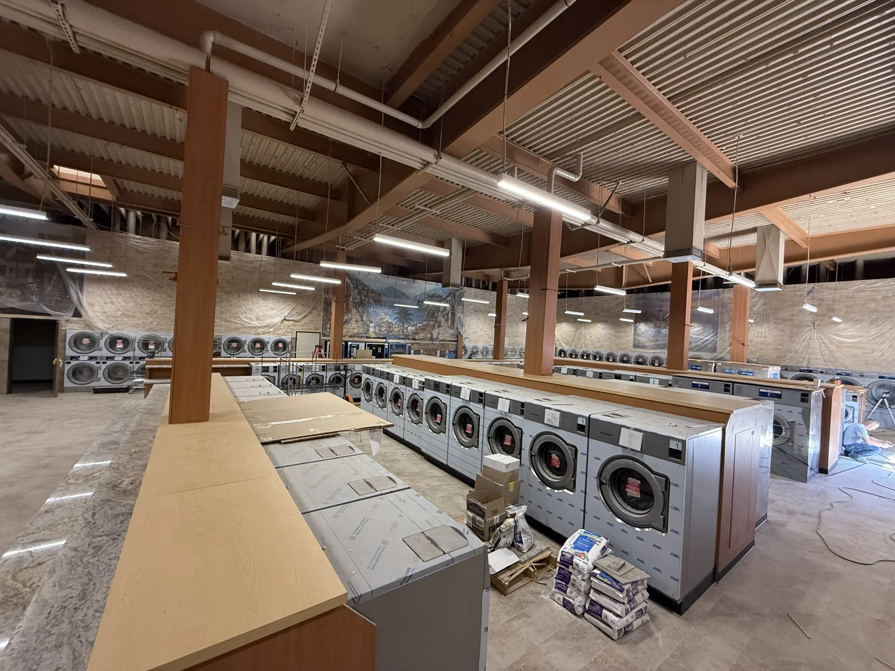 Long Beach Laundromat Ã¢â‚¬â€ project view — image 6