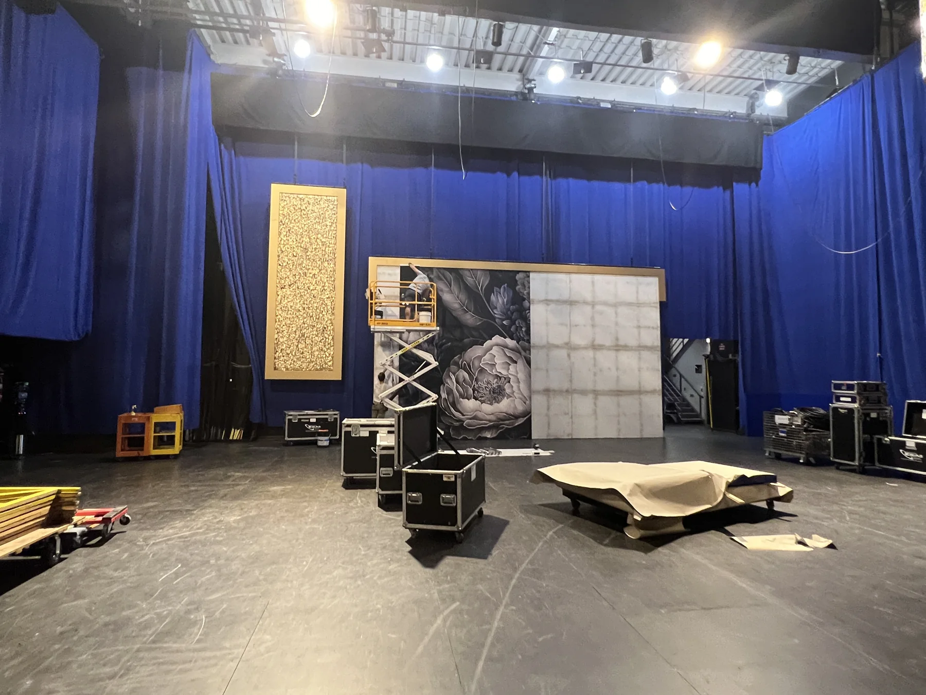 Scenic Stage Installation Ã¢â‚¬â€ project view — image 11